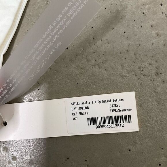 Meshki String Bikini - Picture 3 of 4